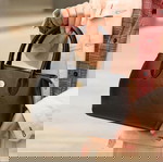  τσάντα μαύρη χειρός γυναικεία