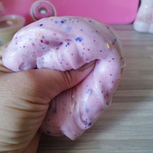 Slime with glitter 170 ml, strawberry scent, pink