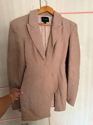 PLT blazer dress like new, size 34, beige with shoulder pads