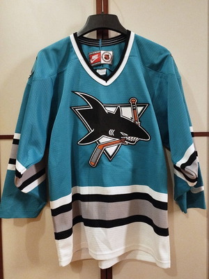 Rare Collectible Nike Vintage 90s - San Jose Sharks Authentic NHL Jersey + Bucket Hat