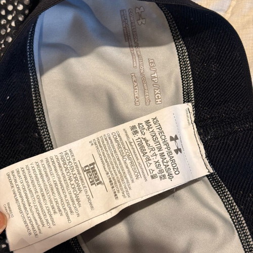 Under Armour gym shorts like new, gray, size XS