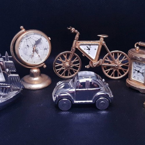 Miniature clocks like new, set of 6 pieces