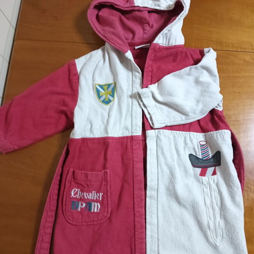 DPam Kids Bathrobe Used, Size 3-4 Years