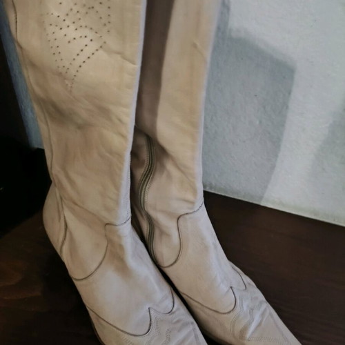Women's beige boots like new size 40