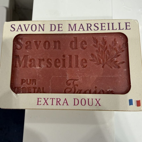 Savon de Marseille strawberry soap 125g new, handmade French