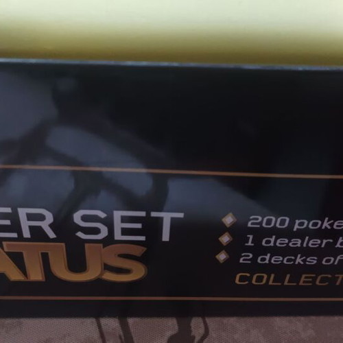 Poker Status set of 3 poker chip cases and metal box