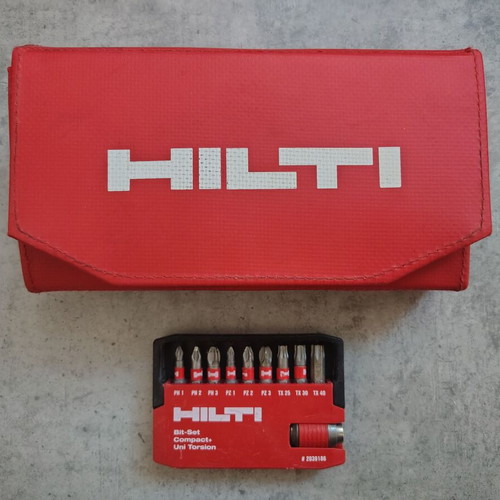 Hilti by Wera screwdriver set like new with insulated bits and belt case