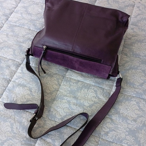 Carpisa shoulder bag like new, genuine leather, purple