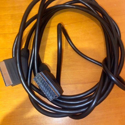Scart cable 4 meters used
