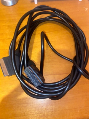 Καλώδιο Scart 4 μέτρα μεταχειρισμένο σε άριστη κατάσταση