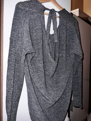 Denny Rose long blouse gray with glitter like new, size small