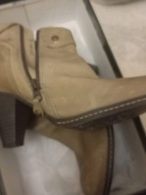 Boxer ankle boots like new, beige, size 39
