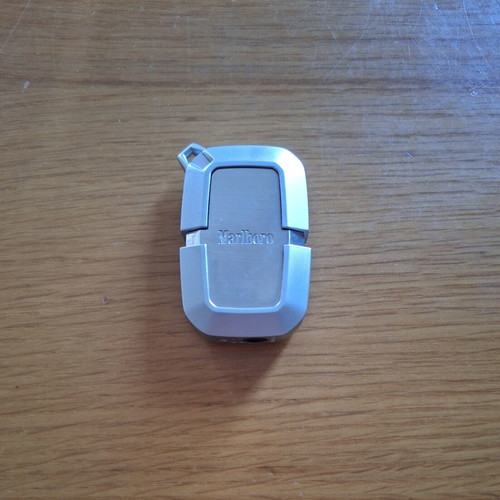 Marlboro Metal Pocket Lighter like new, collectible