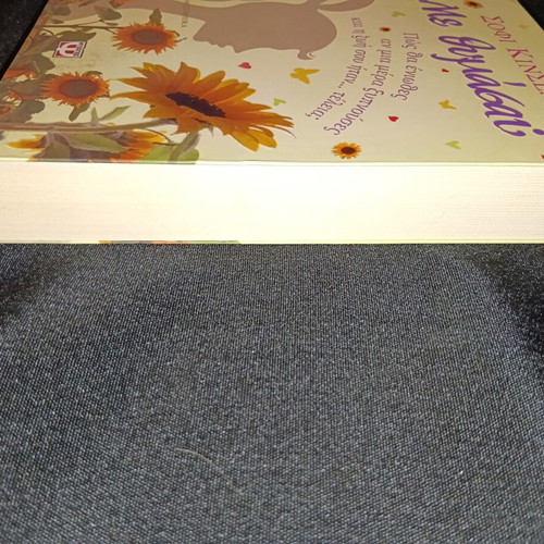 Me Thymasai novel new condition, Greek