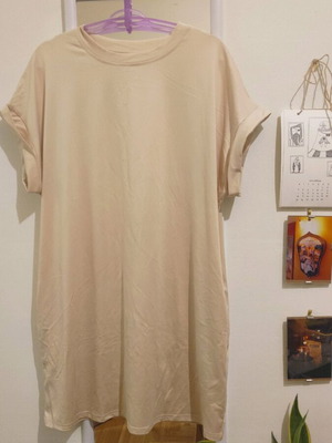 Shein dress short sleeve beige new no Large with pockets