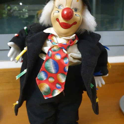 Porcelain clown dolls new, pack of 3, with music and movement
