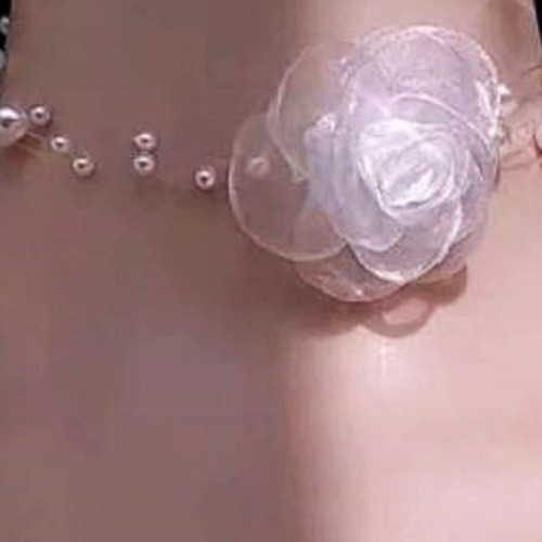 Choker with white rose and white pearls new
