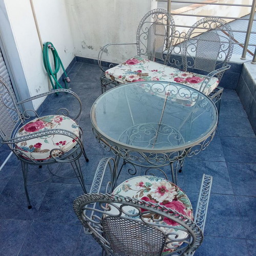 Fer Forge garden sofa set like new with chairs, tables, and two-seater couch