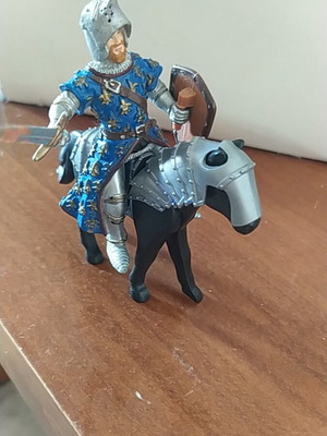Knight Philip Papo figure like new