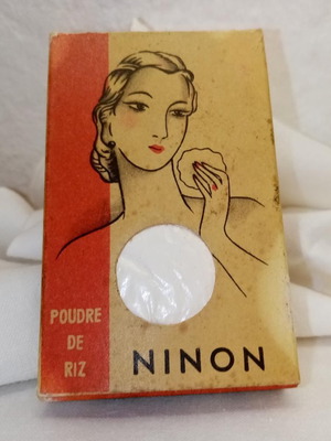 Vintage πούδρα προσώπου Ninon από Georgiadis σαν καινούργια
