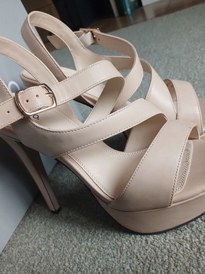 Migato nude platform sandals size 38 like new