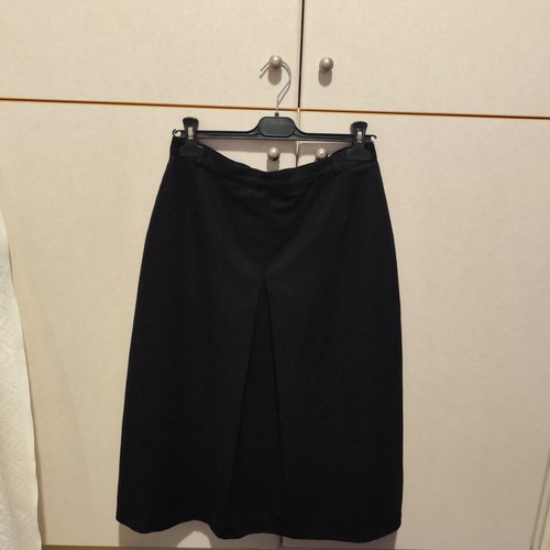 Black wool skirt like new, size L 40 12