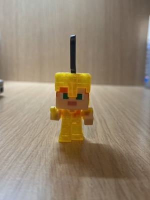 Minecraft Alex keychain figure