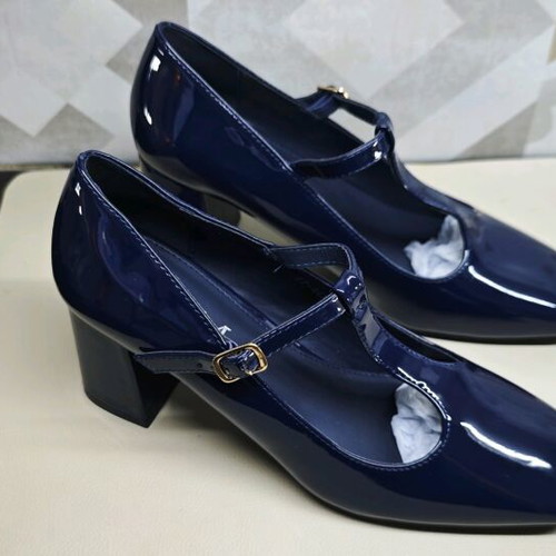 Mary Jane patent leather shoes new, low heel, size 38, dark blue