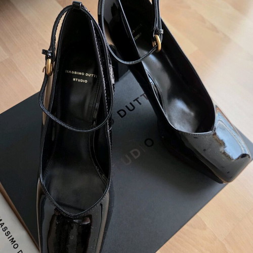 Massimo Dutti Studio pumps new, black patent leather, size 39