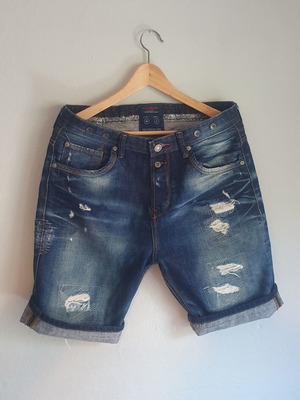 Βερμούδα τζιν Pull & Bear σαν καινούργια, νούμερο 40, μπλε