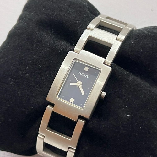Lorus women's jewelry 13mm like new, blue