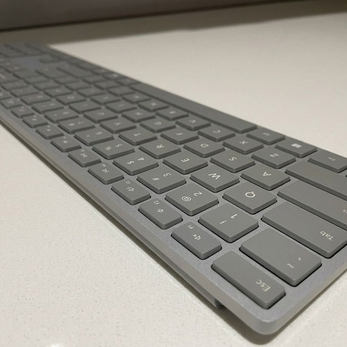 Microsoft Surface Bluetooth Keyboard German layout, like new, wireless