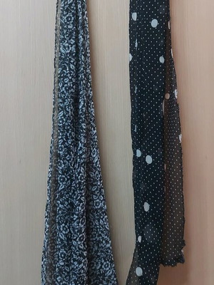 Set of 2 scarves for hair like new, small narrow