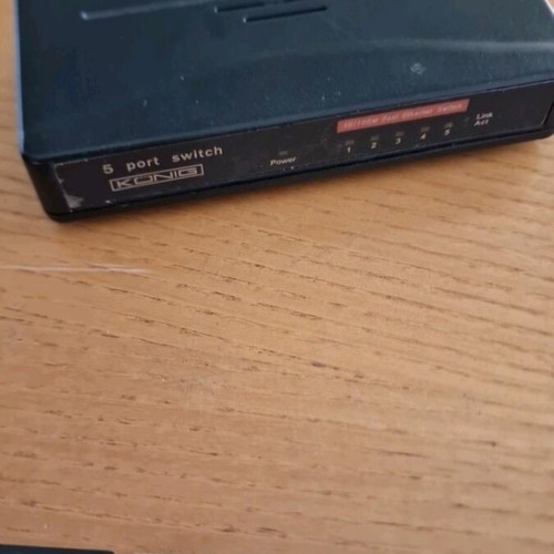 Konig 5-Port Network Switch used