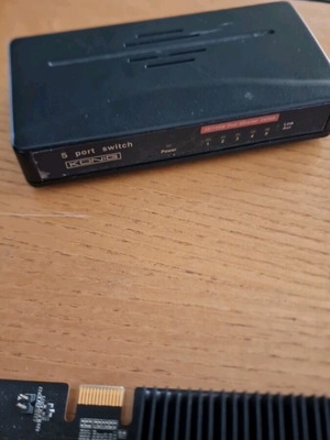 Konig 5-Port Network Switch used