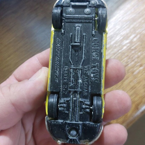 Corgi Jaguar 374 Δύσκολο