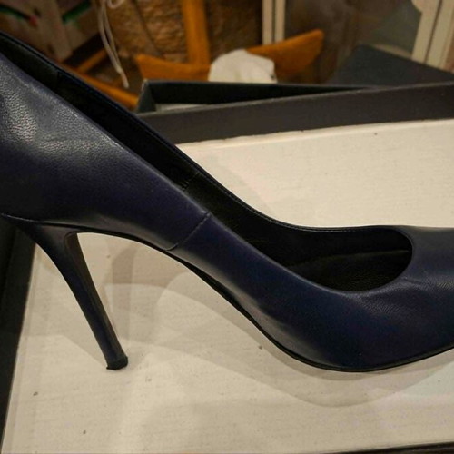 Mourtzi Navy pumps size 38.5 like new