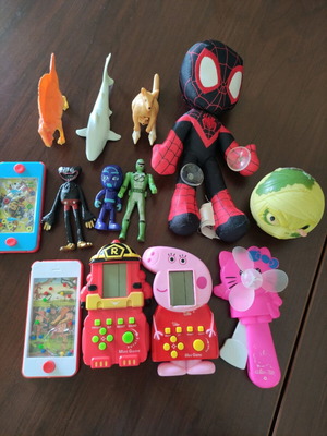 Toys like new, various Mimi games functional