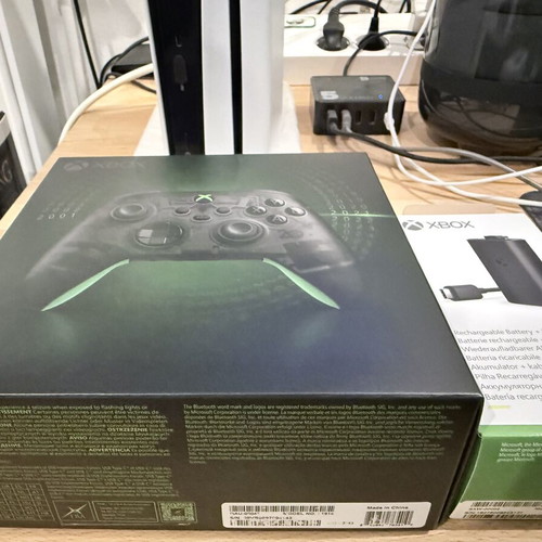 Xbox 20th Anniversary Controller and Battery Pack new