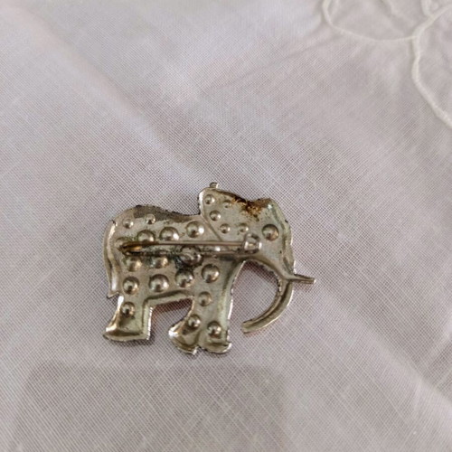 Vintage elephant brooch used, white and blue enamel