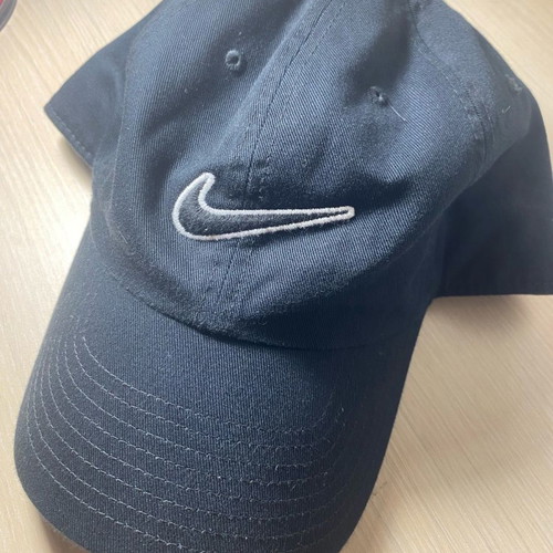 Nike hat new, one size