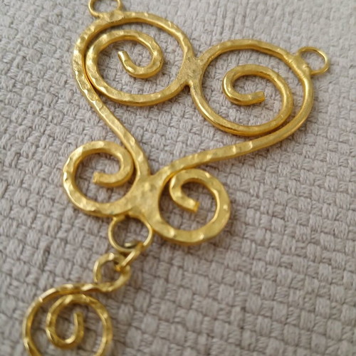 Vintage Ancient Greek Hammered Pendant Gold Plated New
