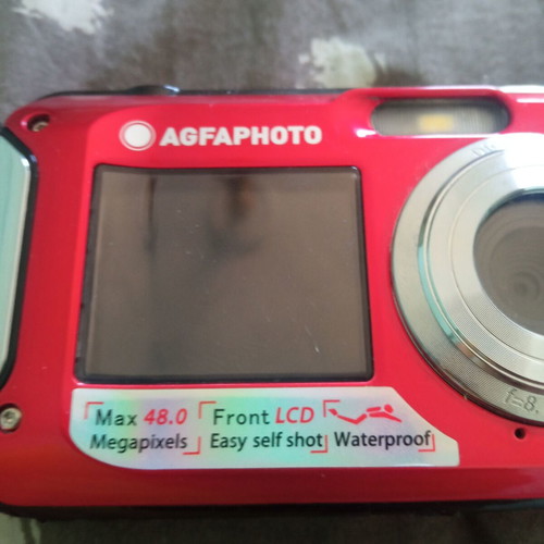 Agfaphoto Realishot WP 8000 used with broken screen for repair or parts