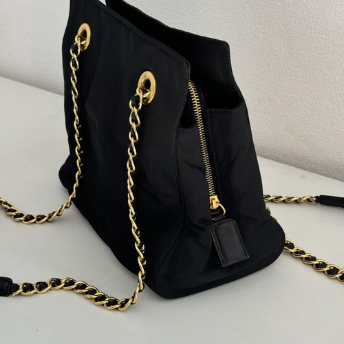 Vintage Prada shoulder bag in excellent condition, black