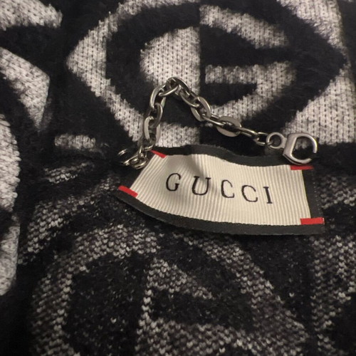 Gucci coat new, warm, unworn, black and white
