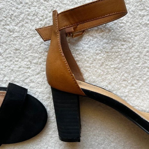 Parex two-tone high heel shoes size 37 used