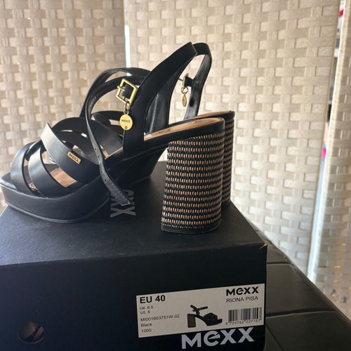 Mexx Riona Pisa black sandals size 40 like new