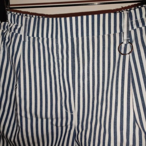 Shorts used with stripes size large