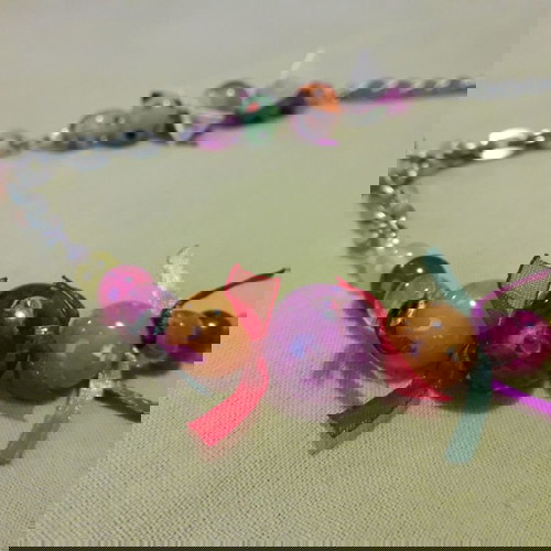 Μακρύ πολύχρωμο κολιέ μεταχειρισμένο με μεταλλική αλυσίδα