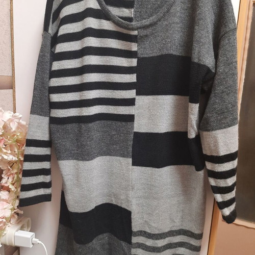 Julia Bergovich long sweater gray like new